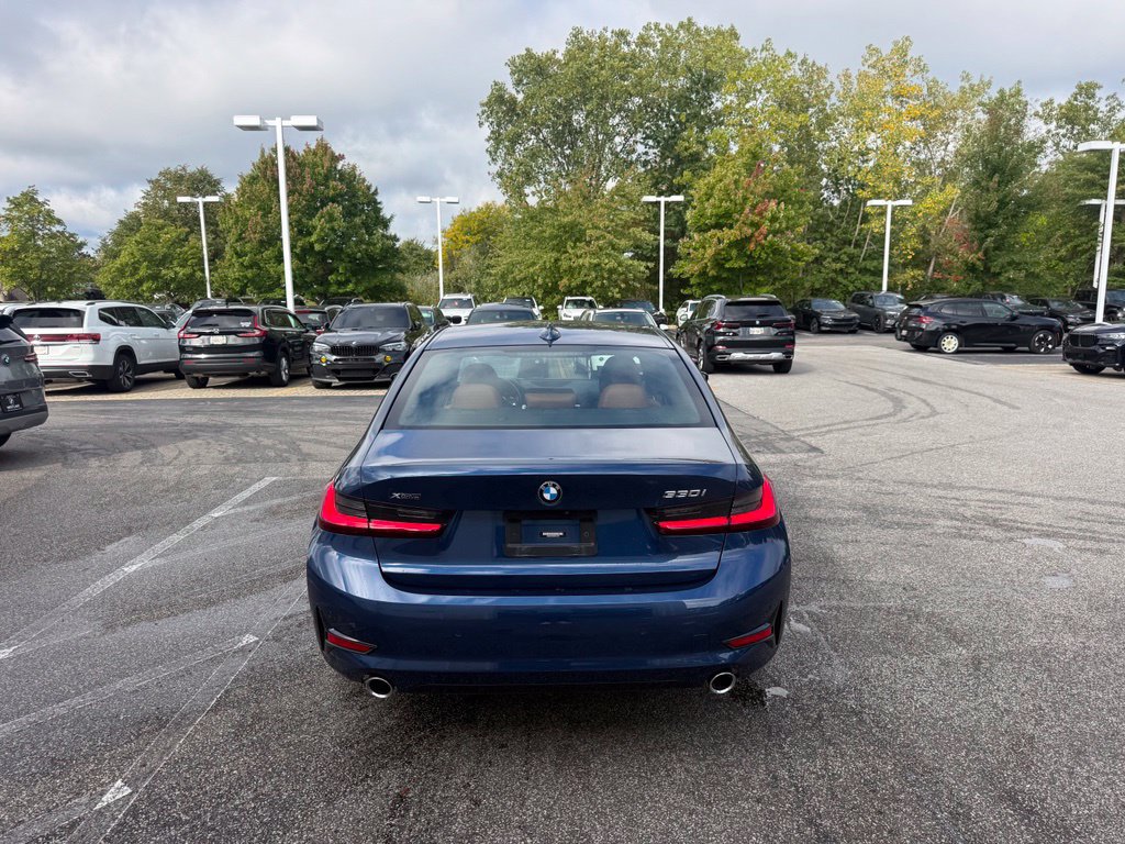 Used 2022 BMW 330i xDrive Sedan AWD/4WD image 4