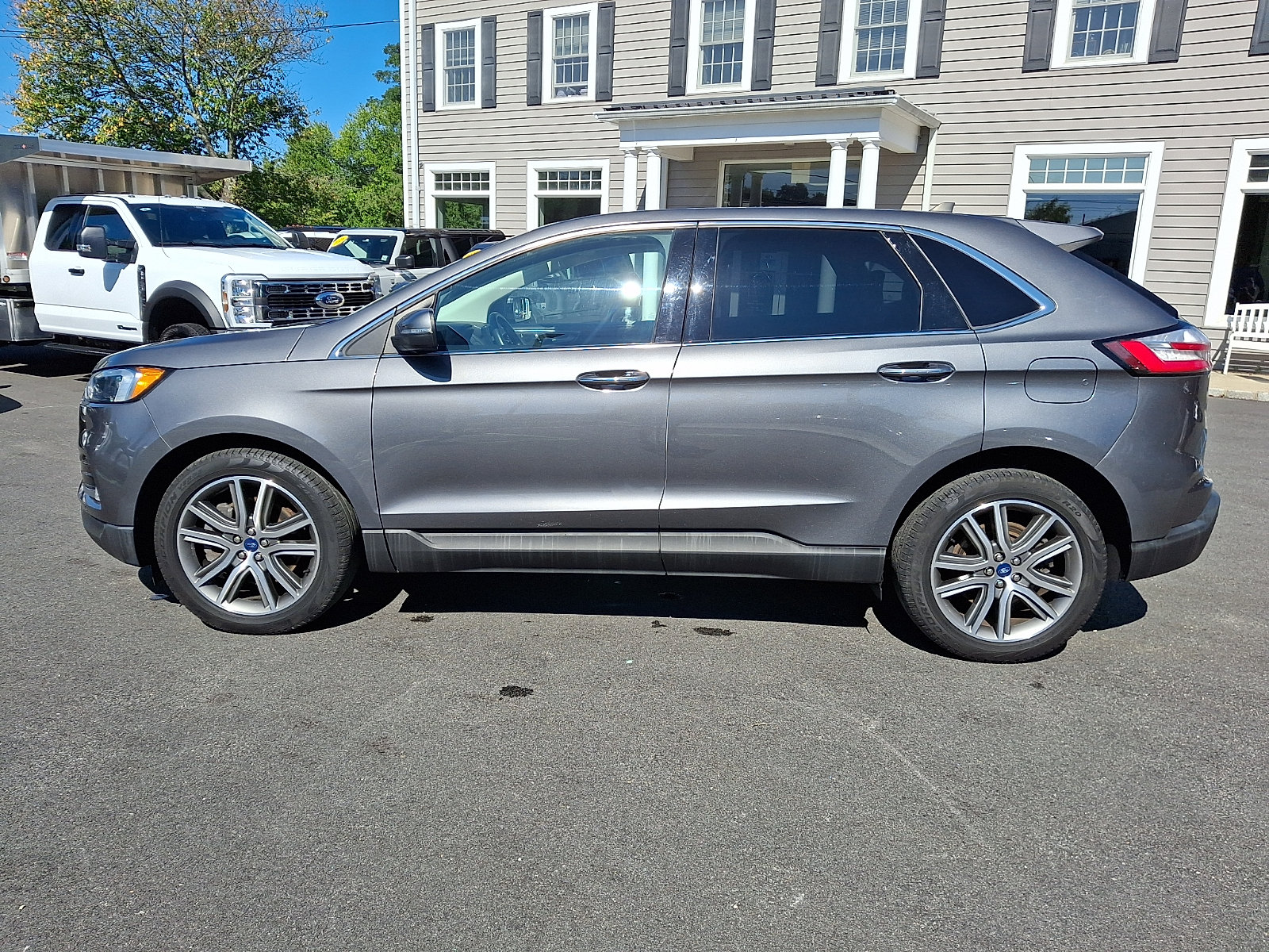 Used 2022 Ford Edge Titanium AWD/4WD image 8