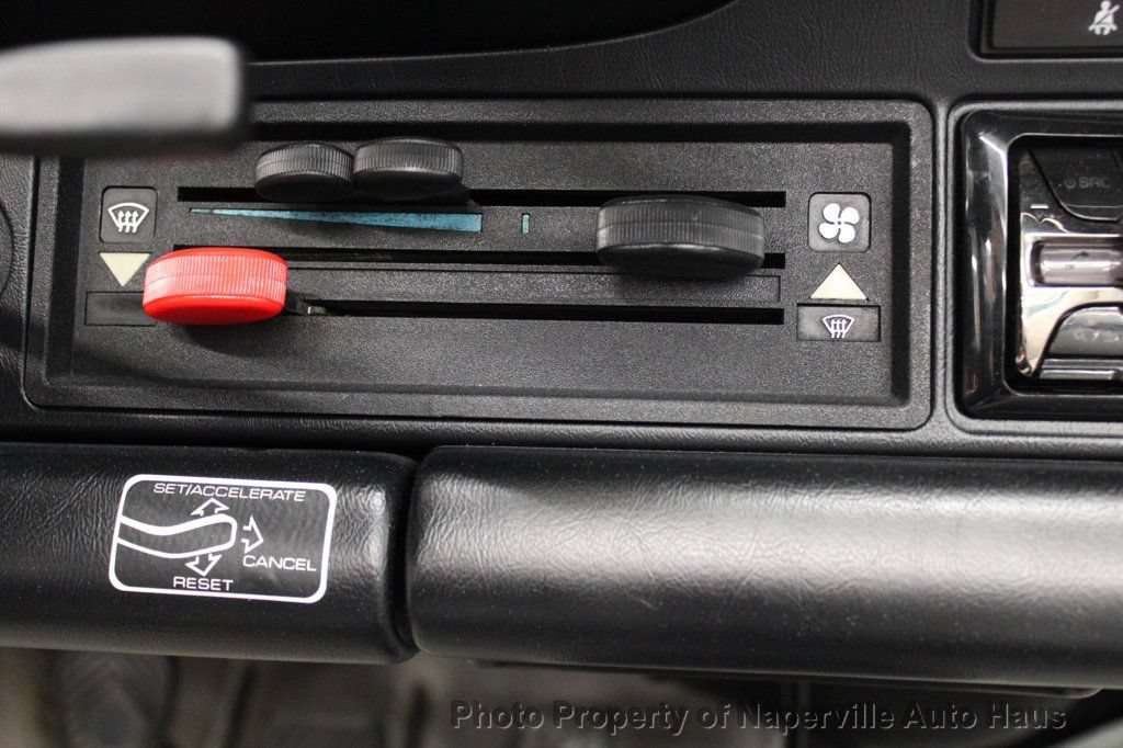Used 1988 Porsche 911 Carrera RWD image 23