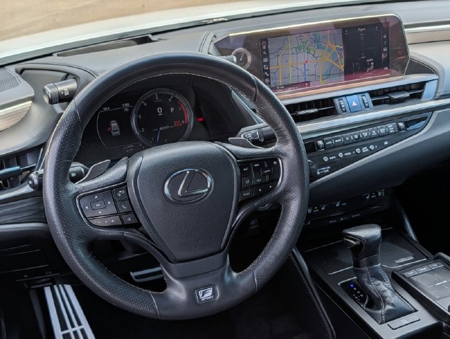 Used 2020 Lexus ES 350 F Sport w/ Accessory Package 2 FWD image 11