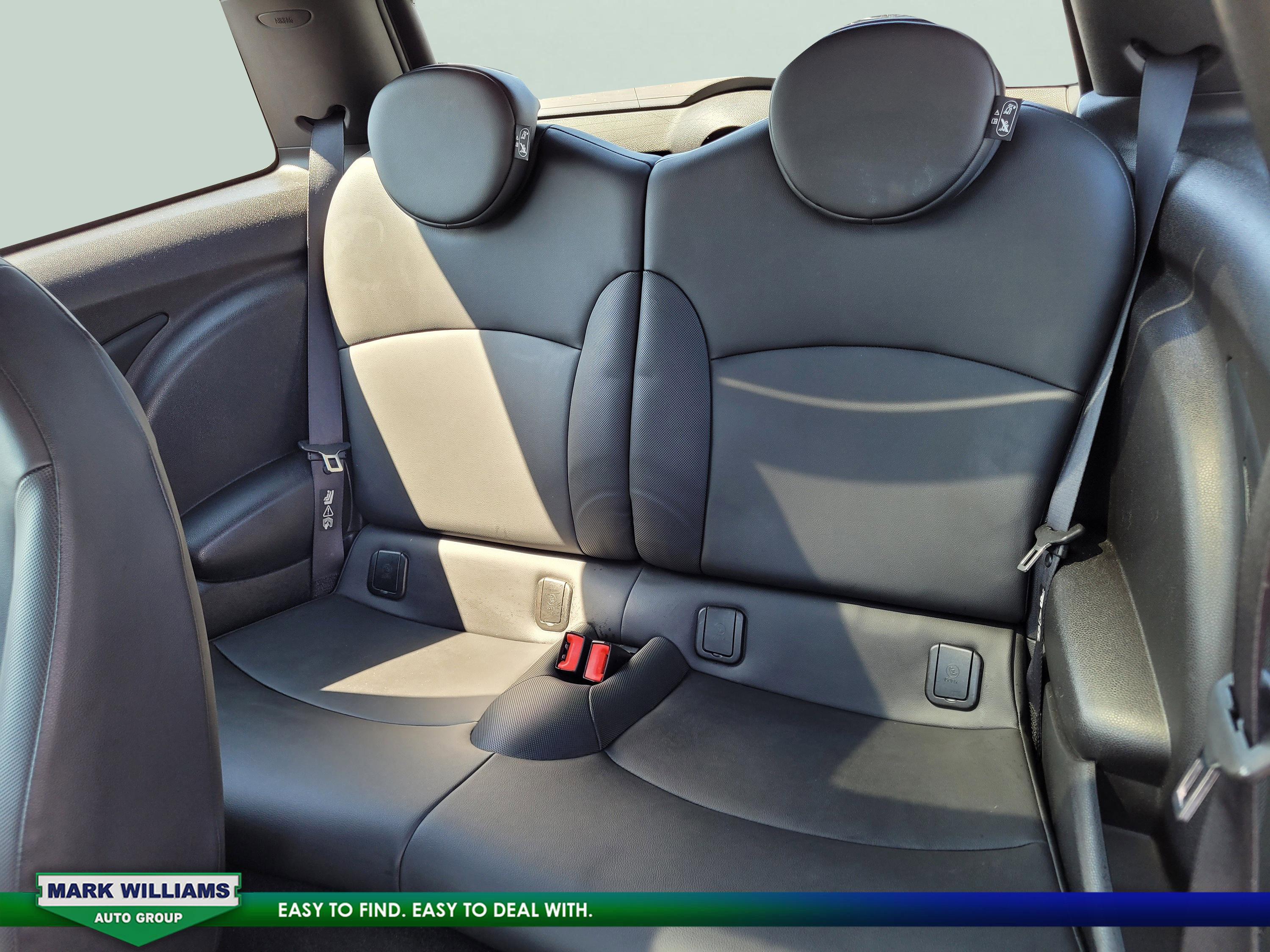 Used 2011 MINI Cooper Hardtop image 16