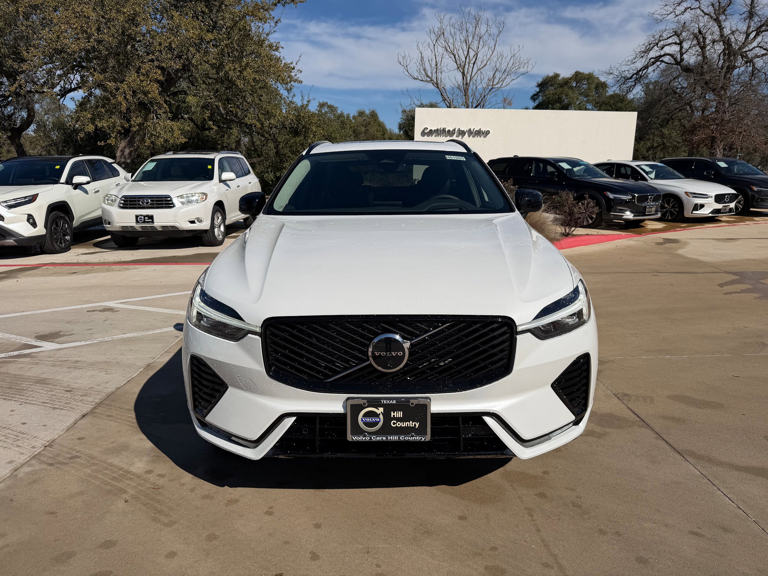 New 2026 Volvo XC60 B5 Ultra w/ Protection Package Premier AWD/4WD image 6