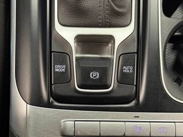 Used 2023 Kia Carnival LX FWD image 25
