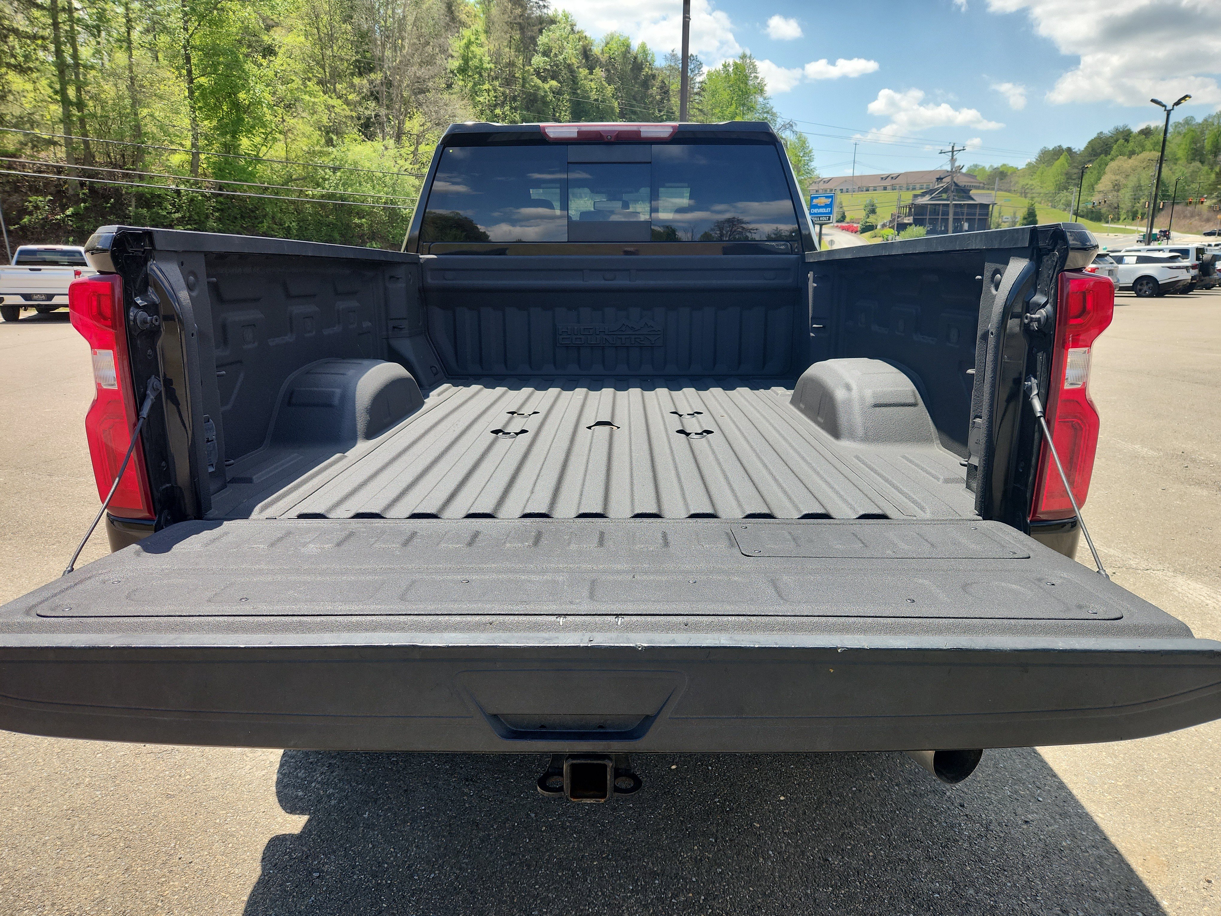 Used 2023 Chevrolet Silverado 2500 High Country w/ Safety Package II AWD/4WD image 45
