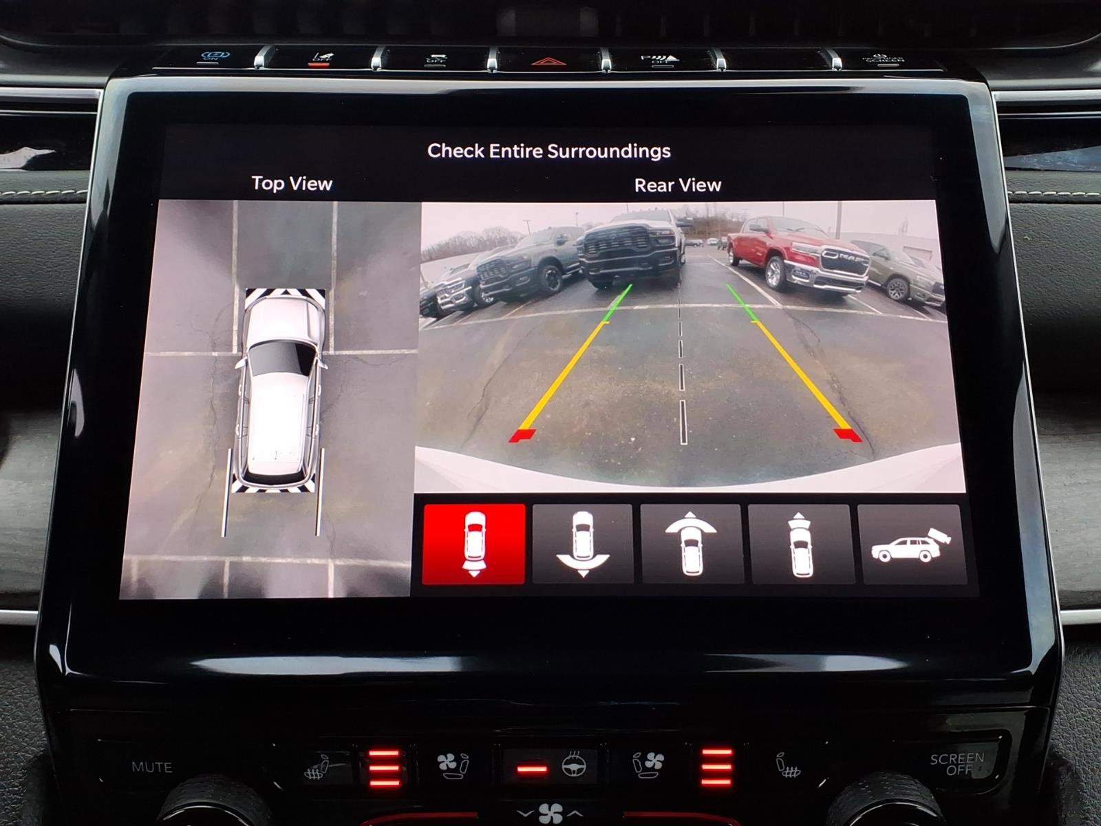 Certified 2023 Jeep Grand Cherokee 4WD 4xe w/ Luxury Tech Group II image 17