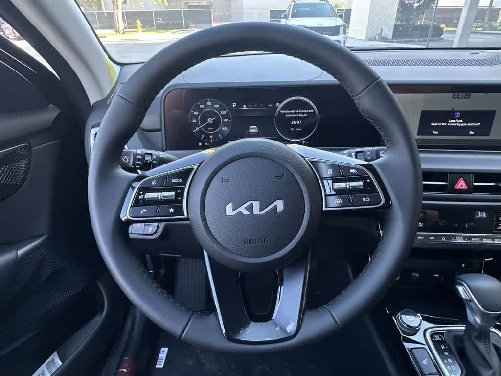 Certified 2026 Kia Seltos EX w/ EX Sunroof Package FWD image 15