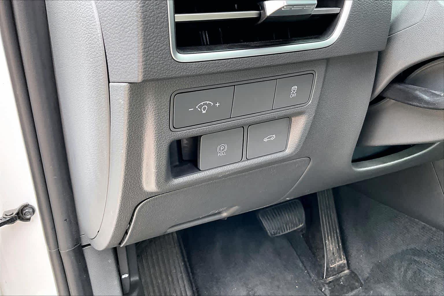 Used 2025 Hyundai Sonata SEL FWD image 32