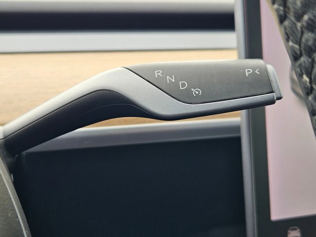 Used 2021 Tesla Model Y 2WD image 10