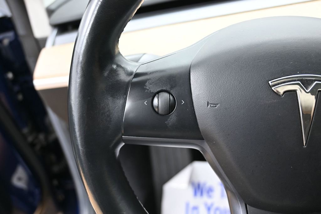Used 2018 Tesla Model 3 Long Range image 16