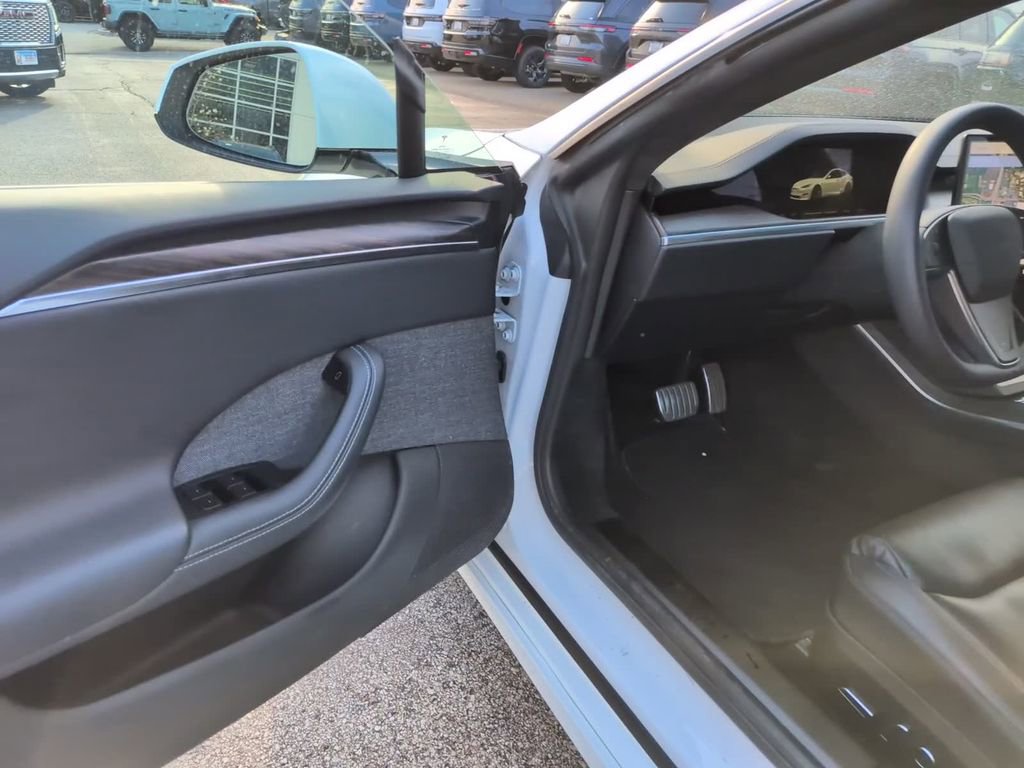 Used 2023 Tesla Model S image 22
