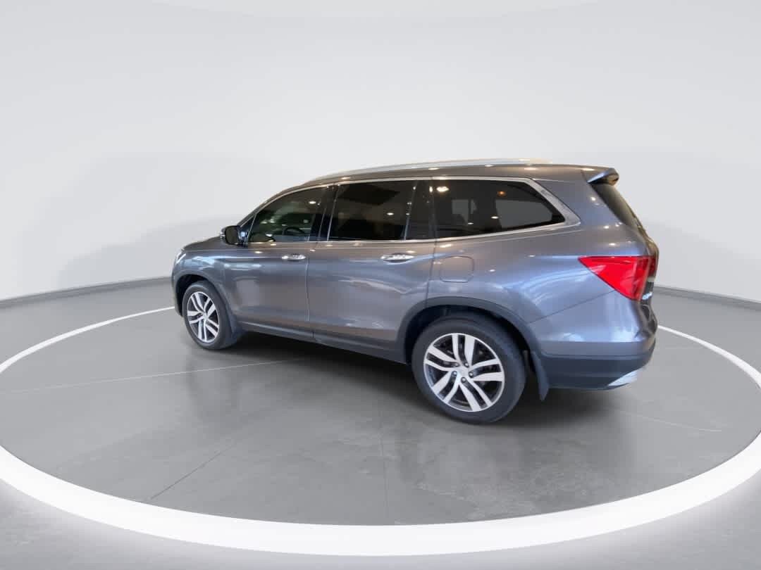 Used 2017 Honda Pilot Elite image 6