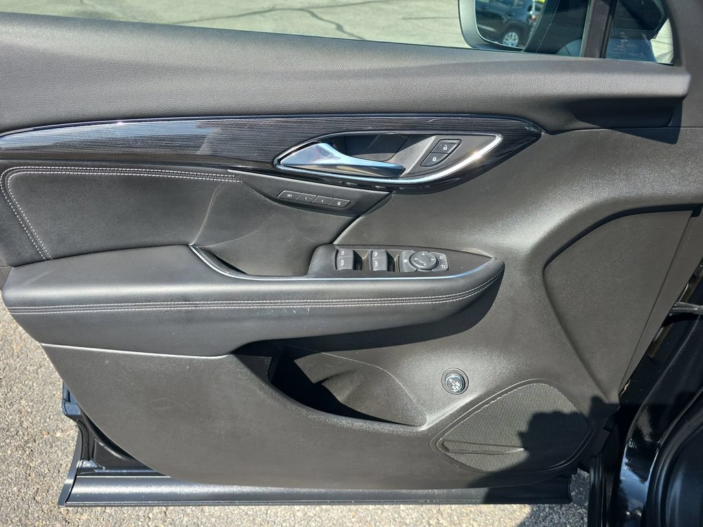 Used 2023 Buick Envision Essence FWD image 23