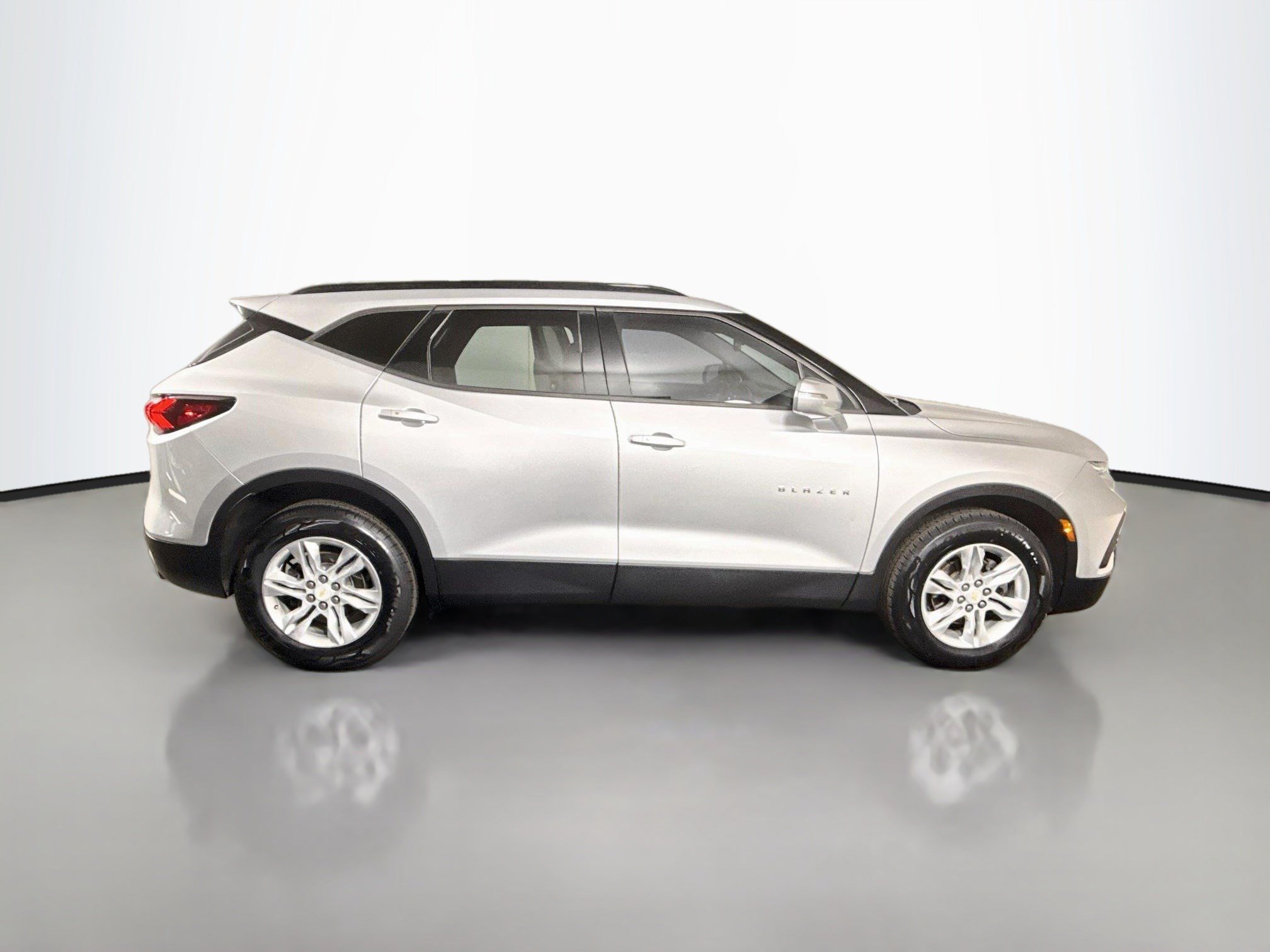 Used 2019 Chevrolet Blazer LT FWD image 11