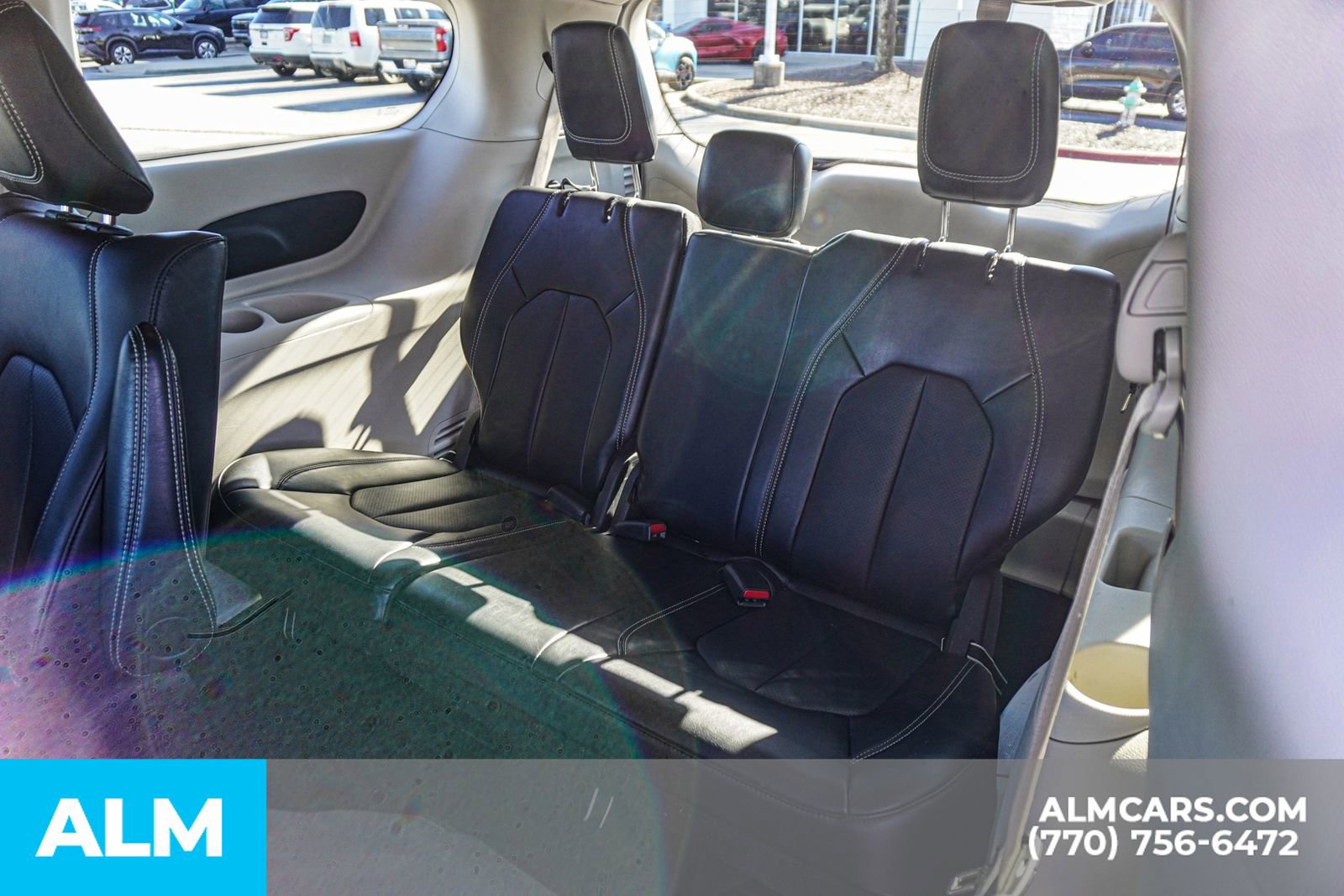 Used 2024 Chrysler Pacifica Select image 24