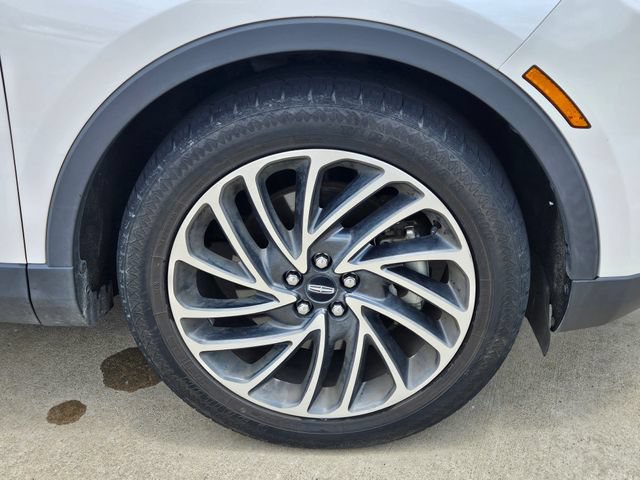 Used 2019 Lincoln Nautilus Reserve AWD/4WD image 3