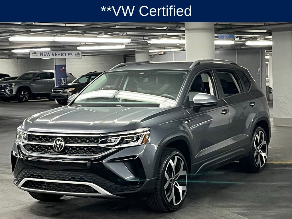 Used 2023 Volkswagen Taos SEL image 3