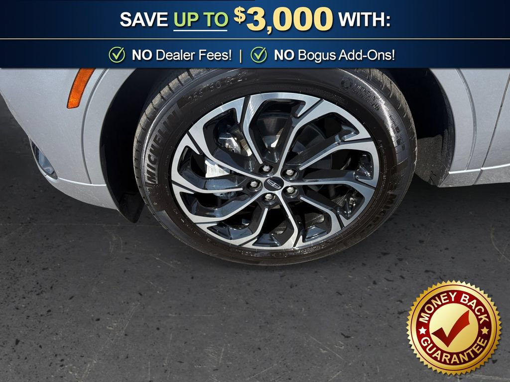 Used 2025 Lincoln Nautilus Reserve AWD/4WD image 13