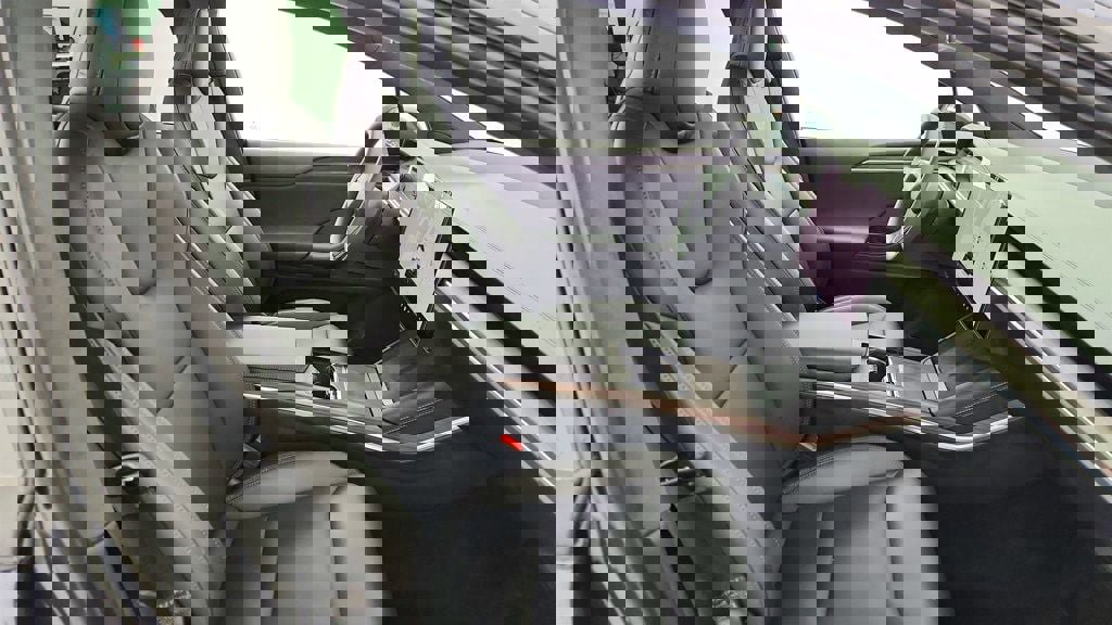 Used 2024 Tesla Model X image 29