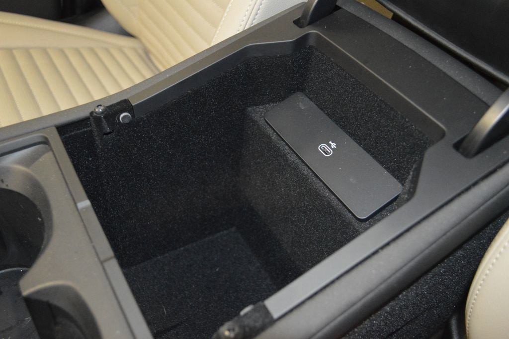 Used 2025 Land Rover Discovery Sport S image 34