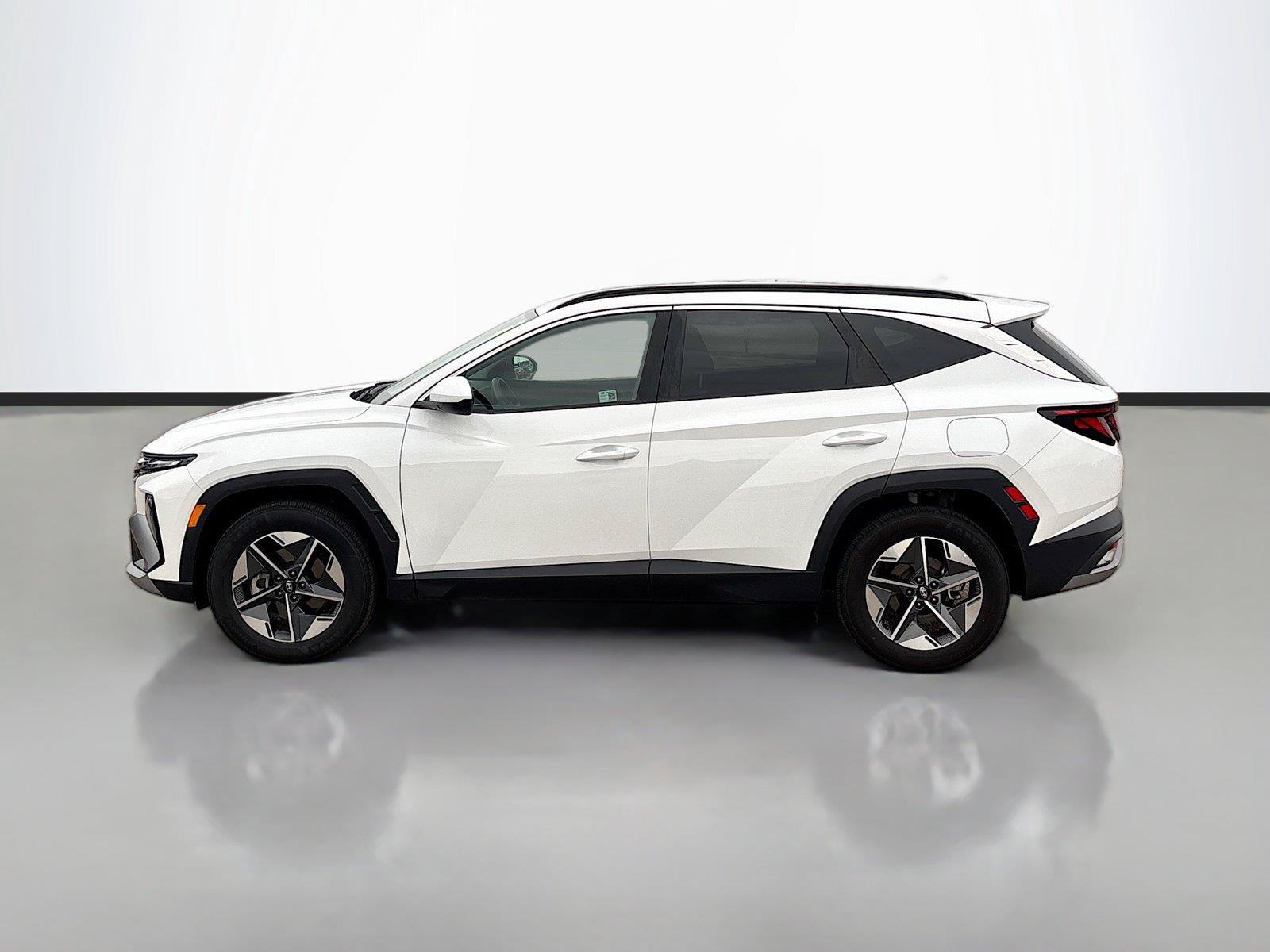 Certified 2025 Hyundai Tucson SEL AWD/4WD image 8