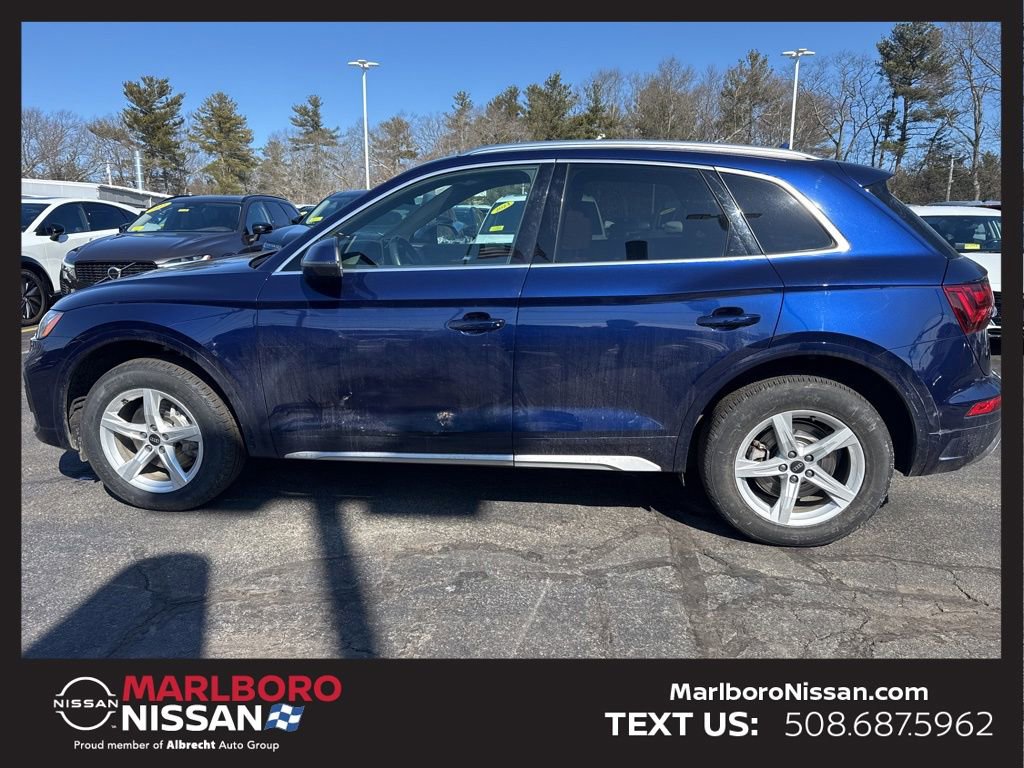 Used 2023 Audi Q5 2.0T Premium w/ Convenience Package image 4
