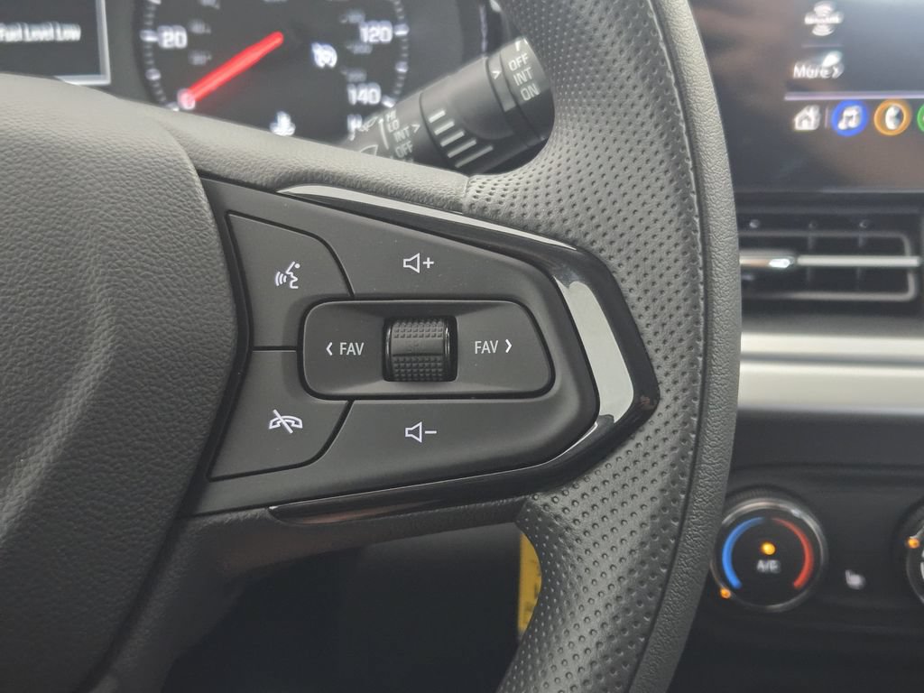 New 2026 Chevrolet Trax LS w/ LS Convenience Package FWD image 31