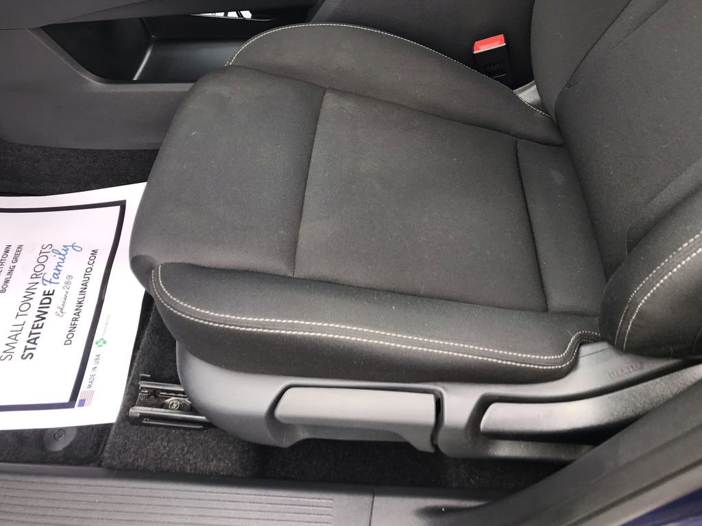 Used 2023 Nissan Rogue S image 12