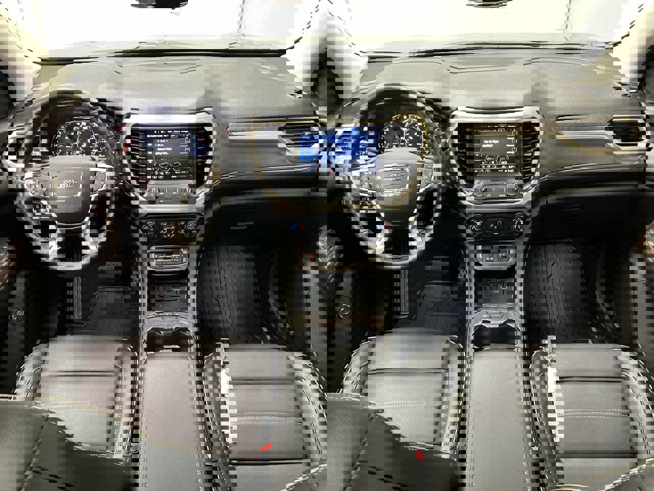 Certified 2023 GMC Acadia Denali w/ Denali Ultimate Package AWD/4WD image 4