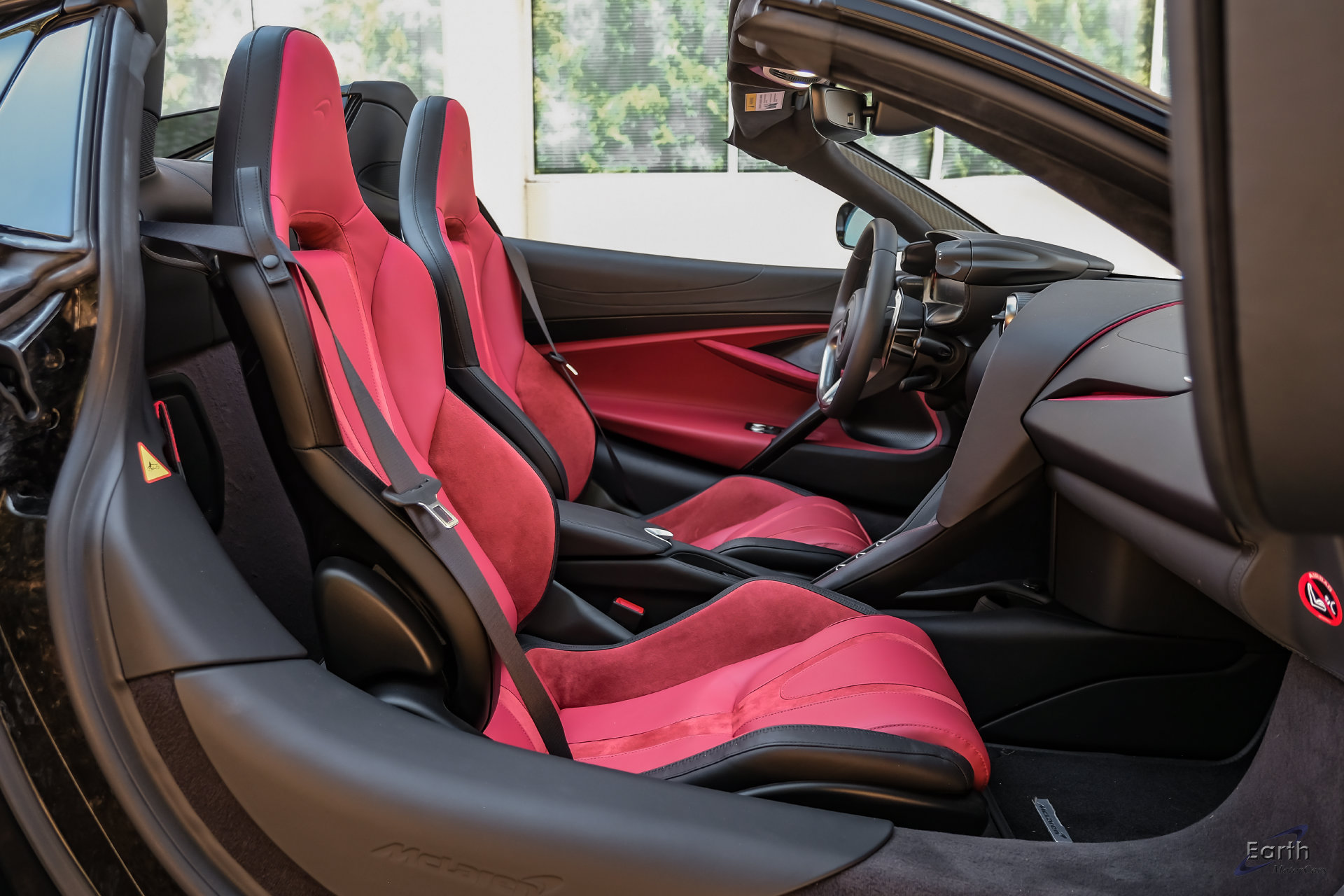 Used 2025 McLaren 750S Spider RWD image 69