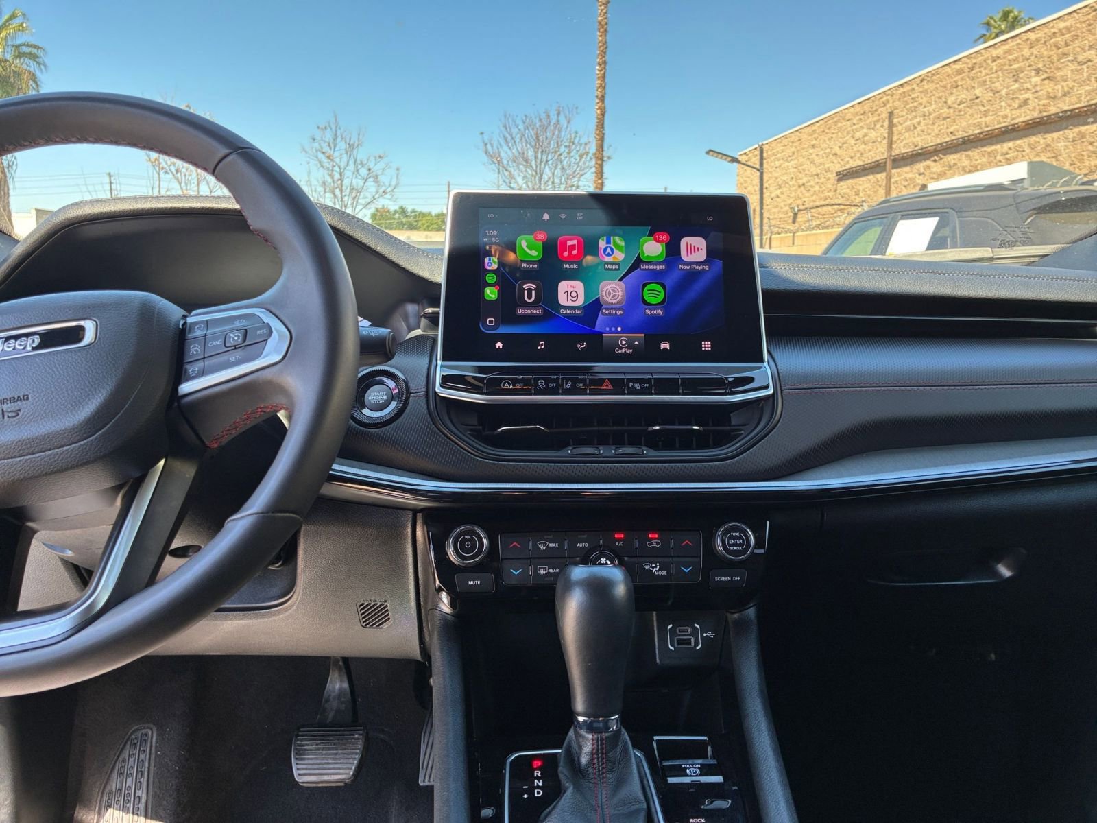 Used 2025 Jeep Compass Trailhawk AWD/4WD image 20