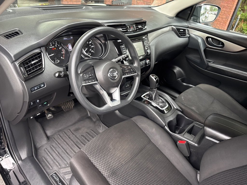 Used 2021 Nissan Rogue Sport S image 30