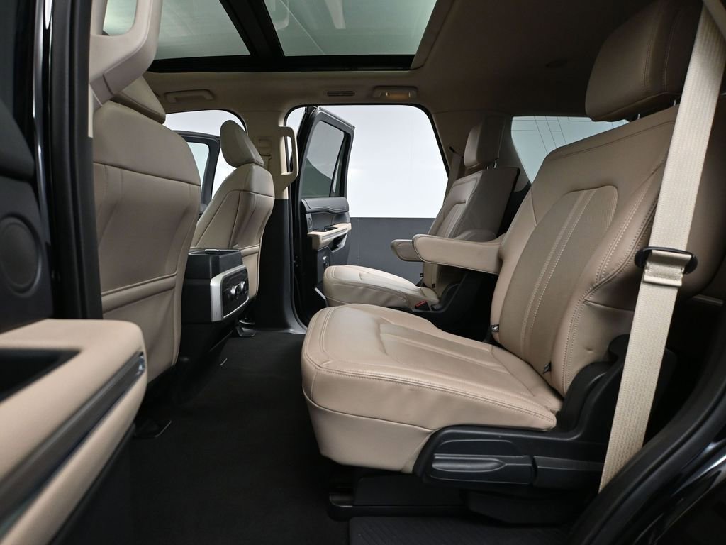 Used 2023 Ford Expedition Limited image 44