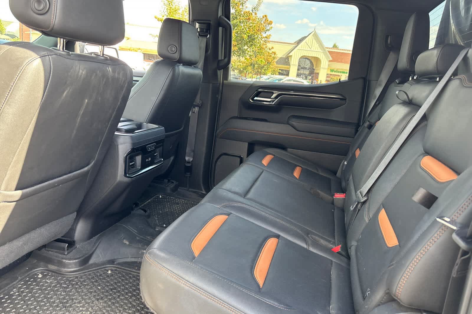 Used 2022 GMC Sierra 1500 AT4 AWD/4WD image 4