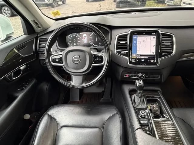 Used 2018 Volvo XC90 T5 Momentum w/ Convenience Package AWD/4WD image 17