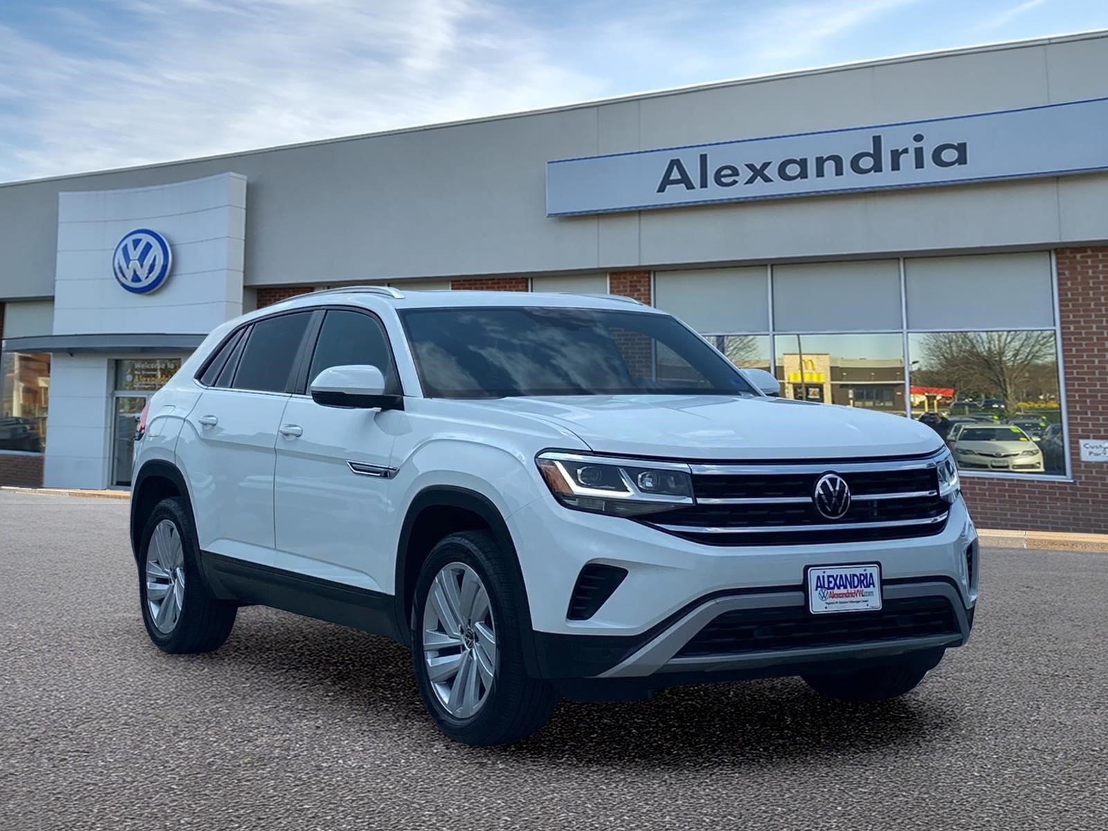 Certified 2023 Volkswagen Atlas Cross Sport SE w/ Panoramic Sunroof Package