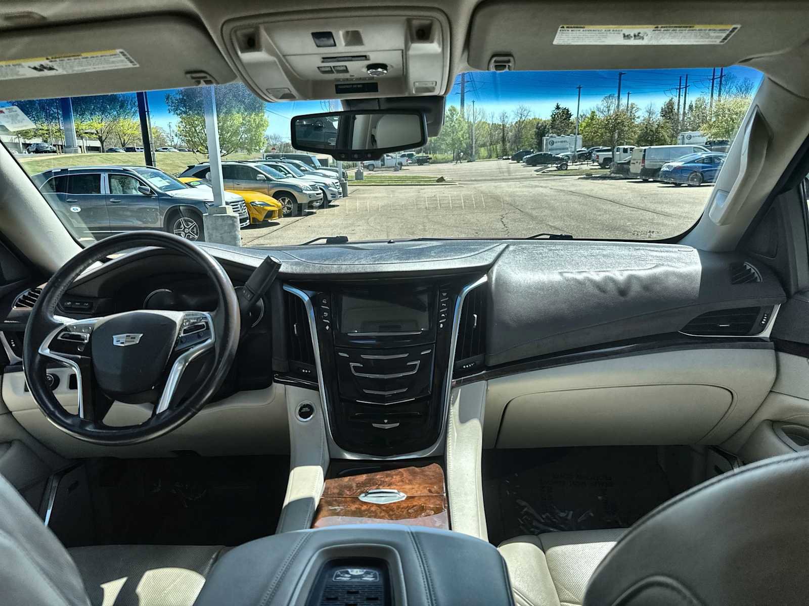 Used 2016 Cadillac Escalade Luxury image 20