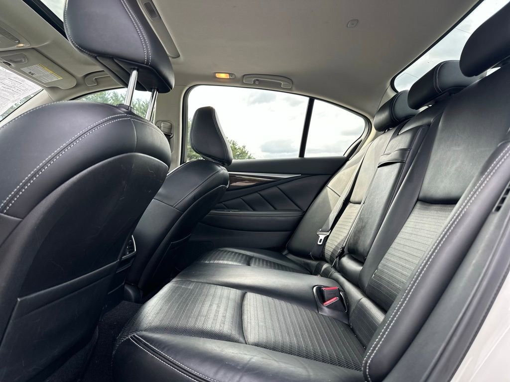 Used 2015 INFINITI Q50 Sport w/ Deluxe Technology Package image 19