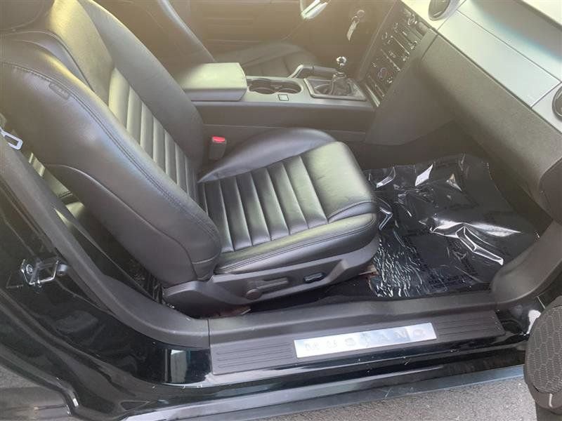 Used 2009 Ford Mustang GT RWD image 17