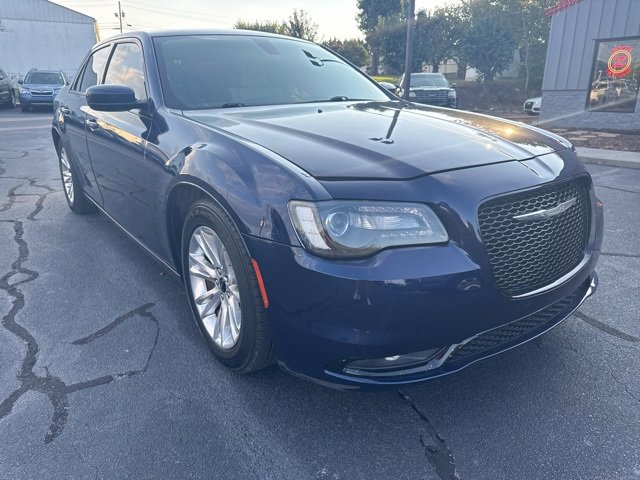 Used 2017 Chrysler 300 S image 2