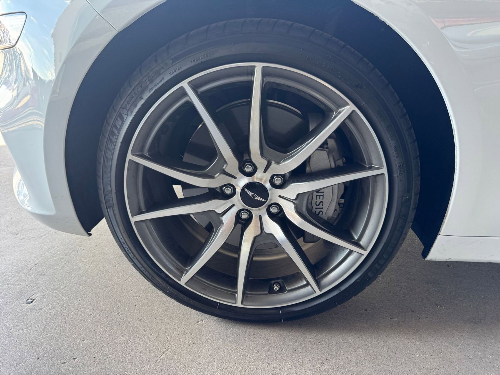 Used 2025 Genesis G70 2.5T image 30