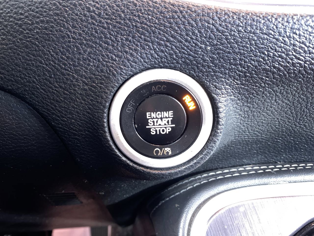Used 2017 Dodge Challenger SXT w/ Cold Weather Group image 7