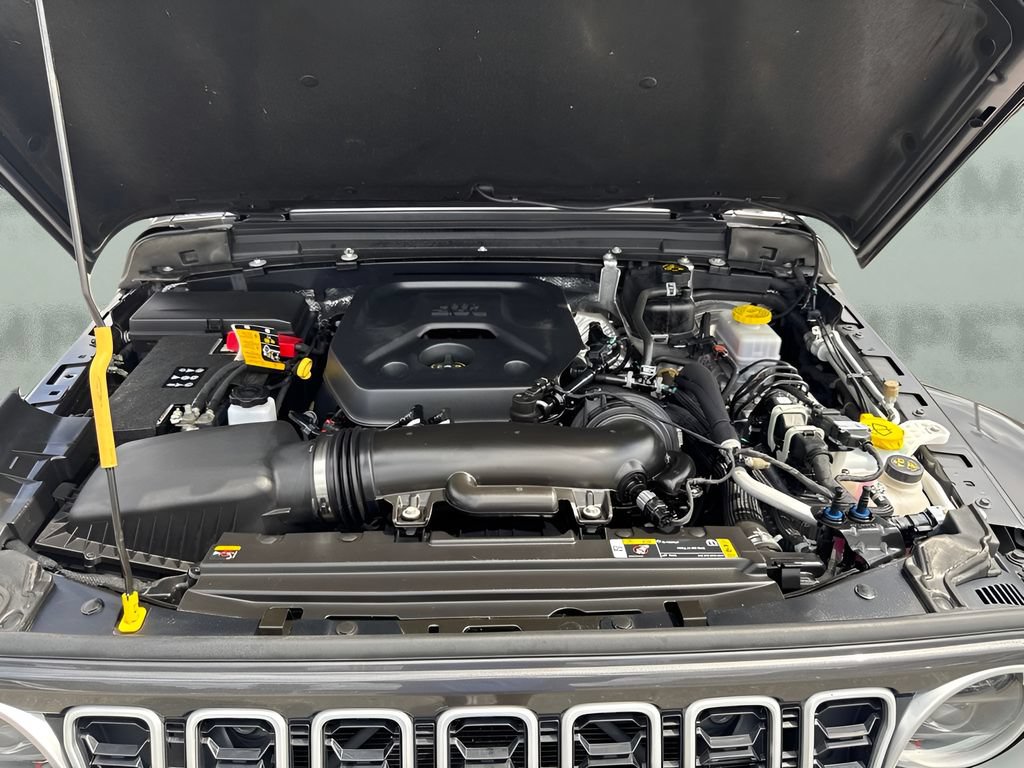 Used 2025 Jeep Wrangler Unlimited Sahara AWD/4WD image 29