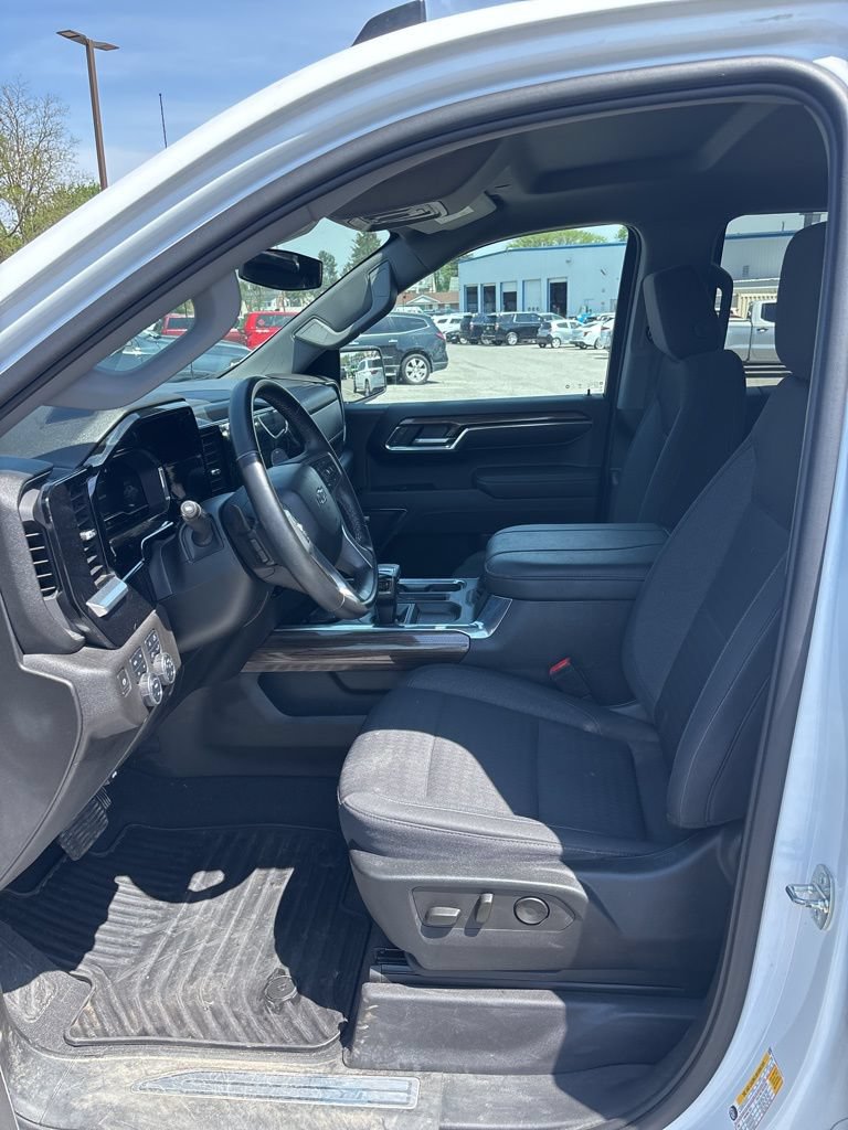 Certified 2023 Chevrolet Silverado 1500 RST w/ Convenience Package II AWD/4WD image 27