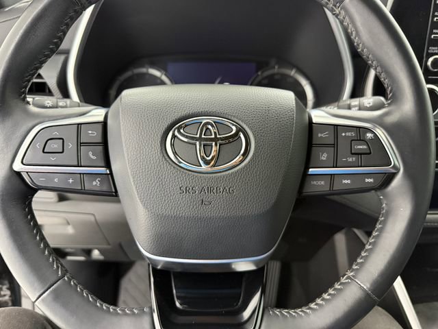 Used 2021 Toyota Highlander XSE FWD image 10