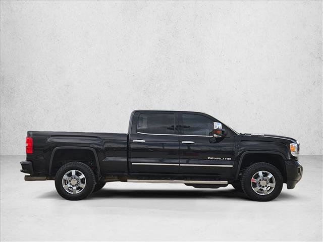 Used 2019 GMC Sierra 2500 Denali w/ Duramax Plus Package AWD/4WD image 4