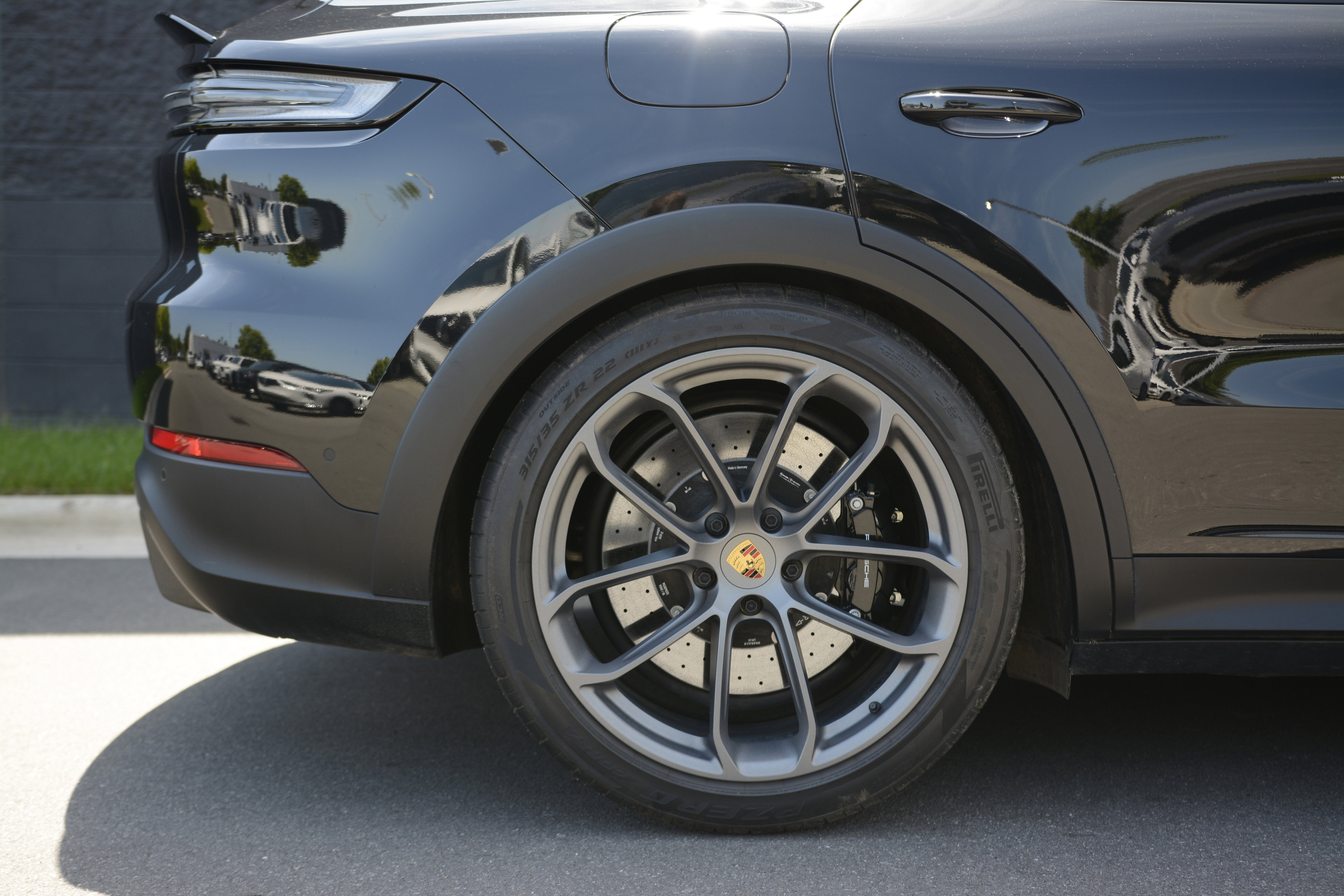 Certified 2024 Porsche Cayenne Turbo GT AWD/4WD image 36