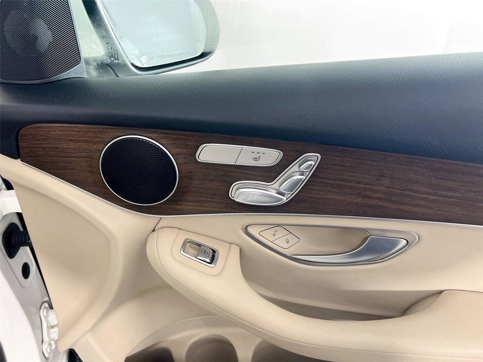 Used 2022 Mercedes-Benz GLC 300 4MATIC image 27