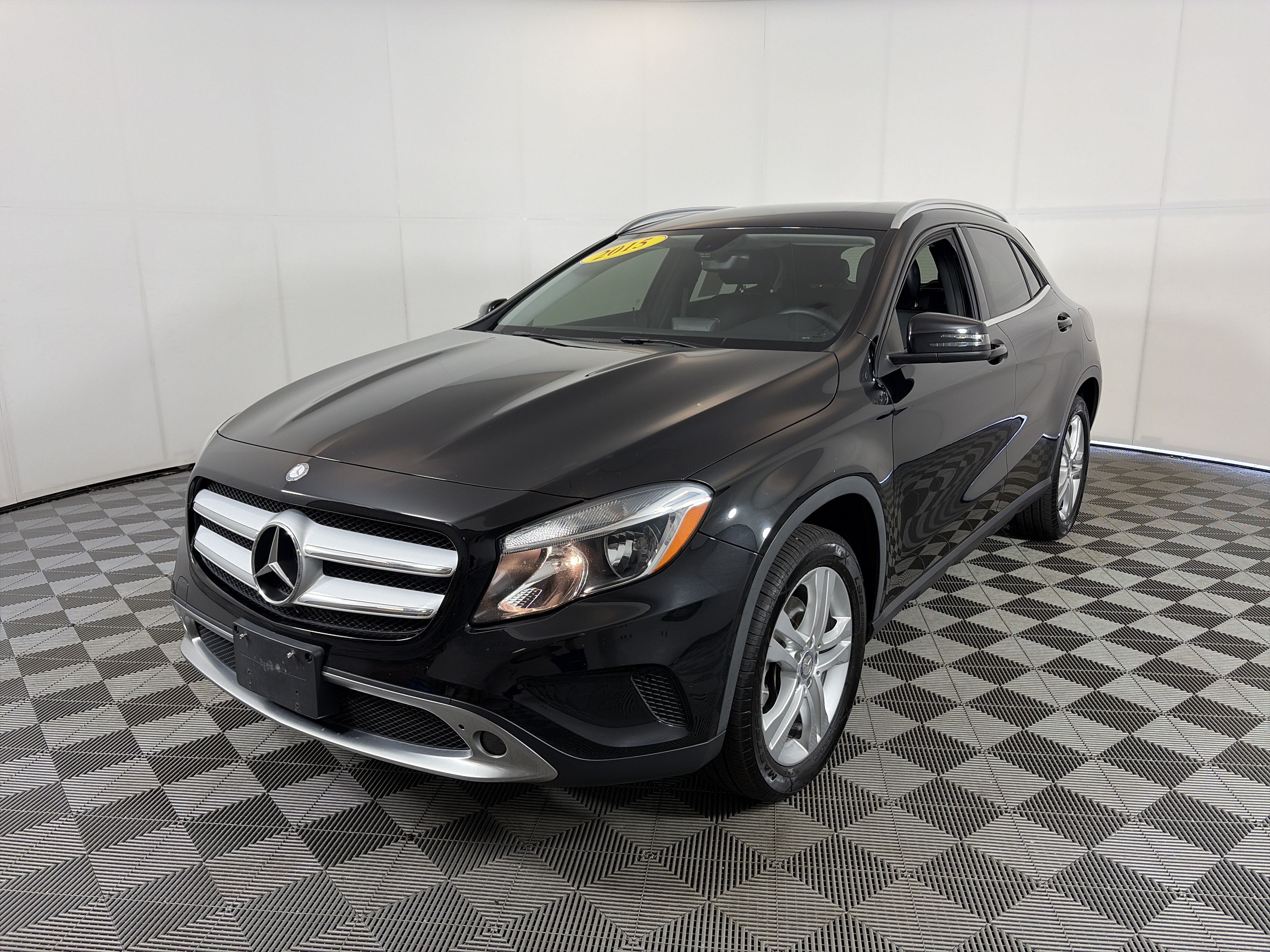 Used 2015 Mercedes-Benz GLA 250 4MATIC image 2