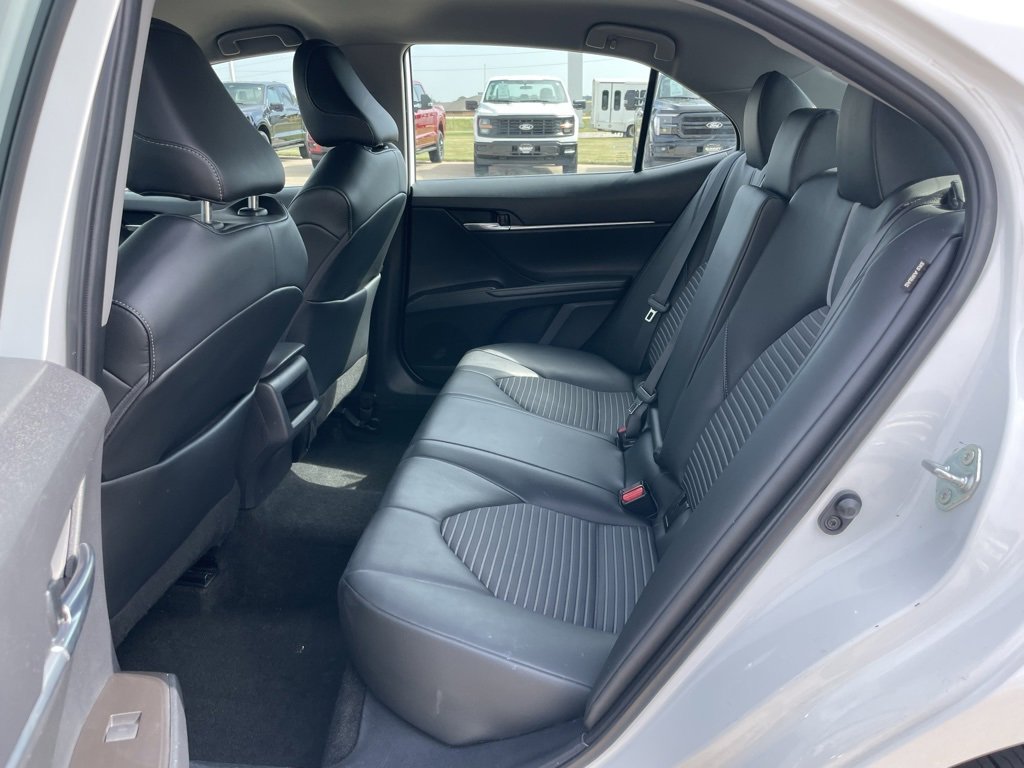 Used 2023 Toyota Camry SE image 8