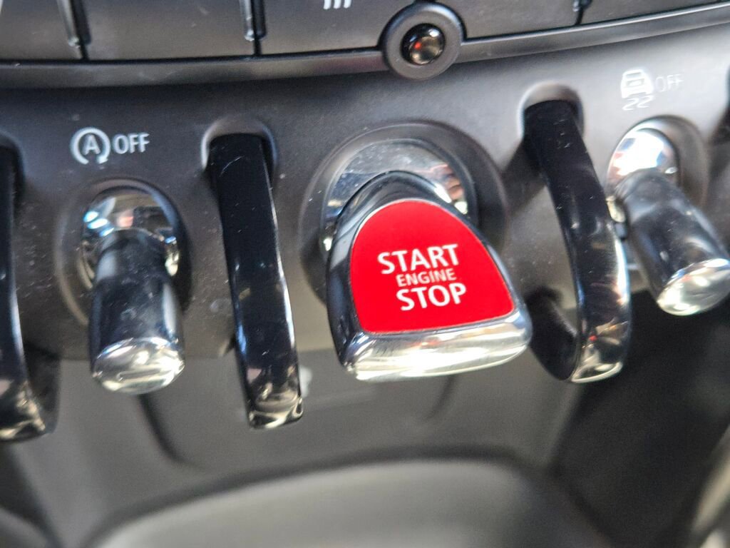 Used 2023 MINI Cooper S FWD image 23